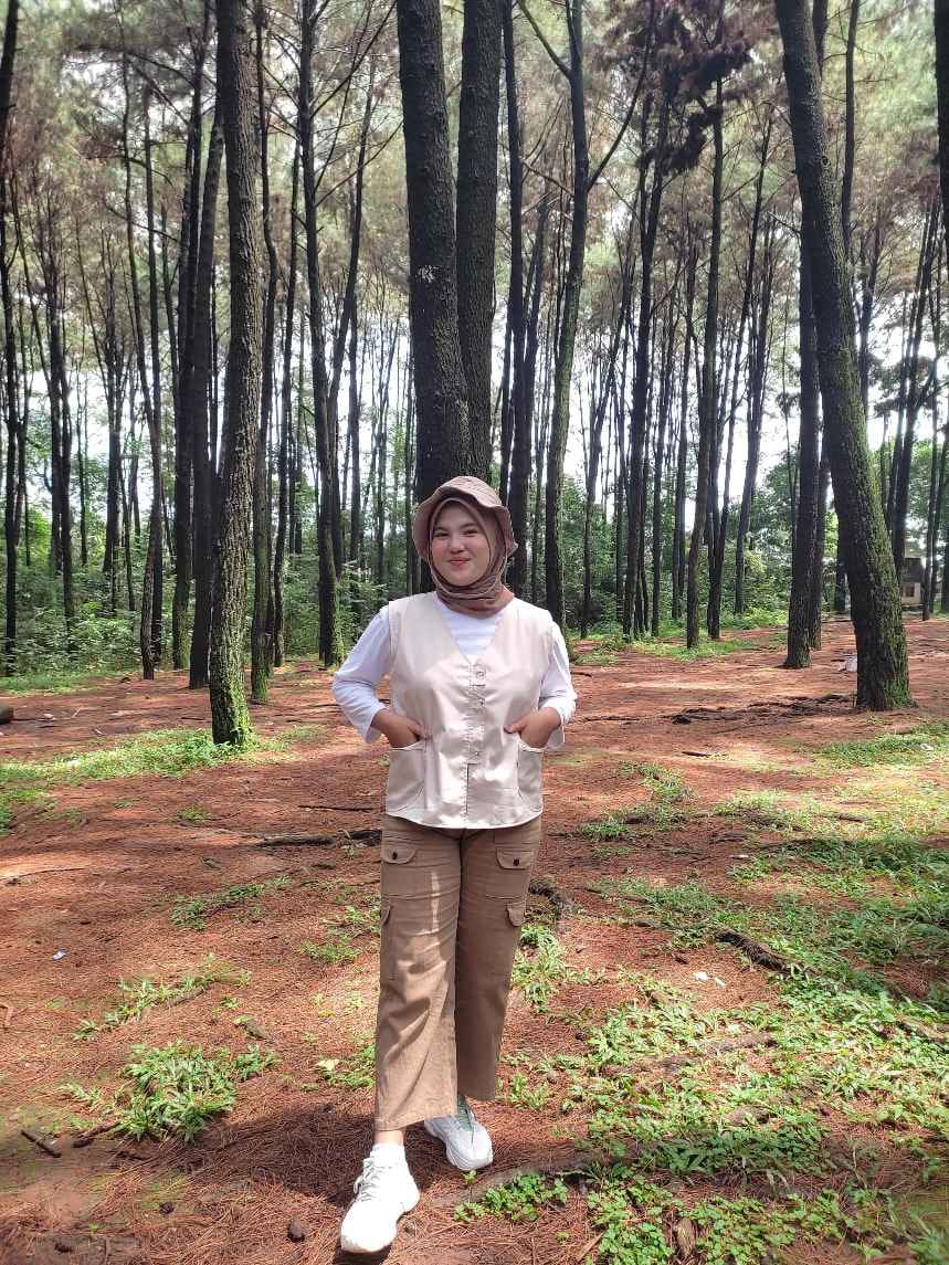 foto JULIA SYAFITRI